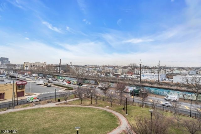 15 Tichenor Ln 204, Newark City, NJ 07114