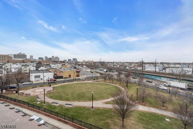 15 Tichenor Ln 204, Newark City, NJ 07114