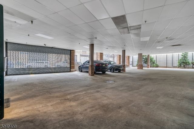 15 Tichenor Ln 204, Newark City, NJ 07114