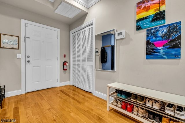 15 Tichenor Ln 204, Newark City, NJ 07114