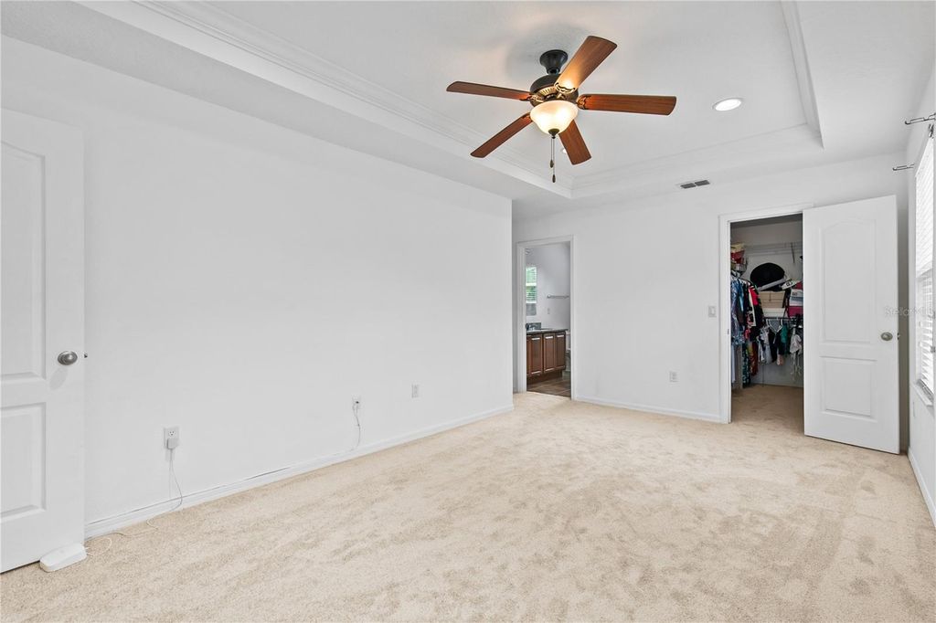 Image 16 of property listing at 8830 ISLA BELLA DRIVE, Orlando, FL 32818
