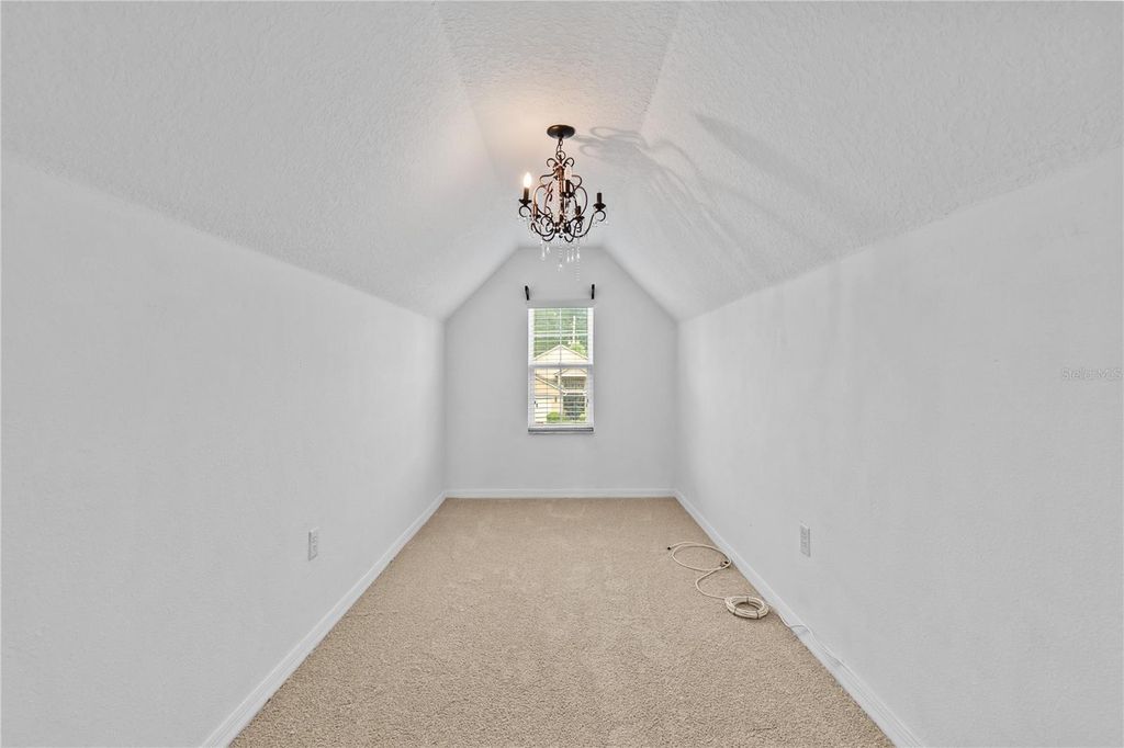 Image 17 of property listing at 8830 ISLA BELLA DRIVE, Orlando, FL 32818