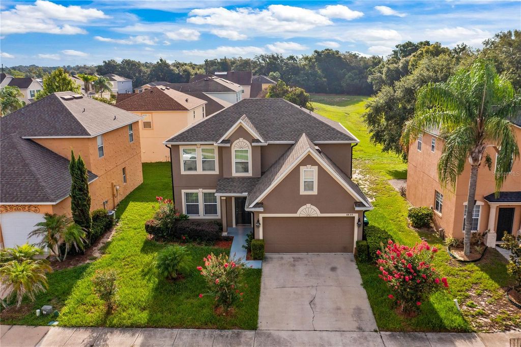 Image 31 of property listing at 8830 ISLA BELLA DRIVE, Orlando, FL 32818
