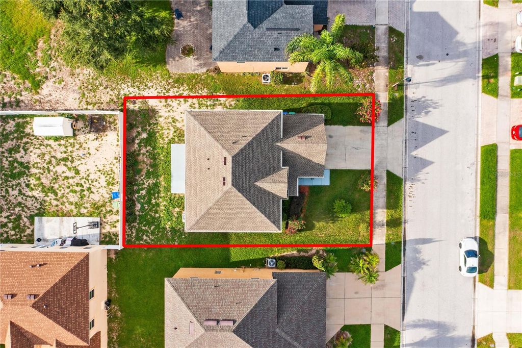 Image 32 of property listing at 8830 ISLA BELLA DRIVE, Orlando, FL 32818