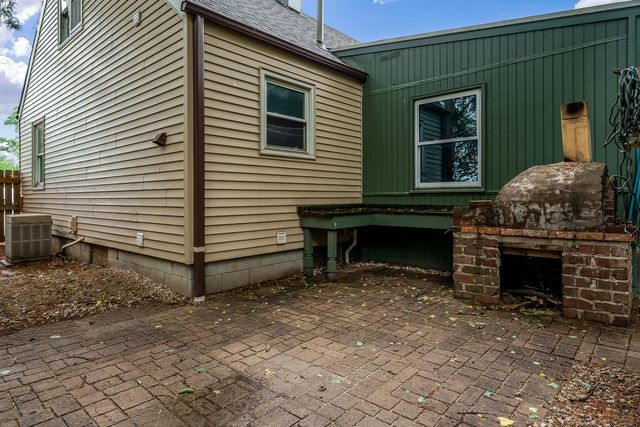 3524 N Main Street, Rockford, IL 61103