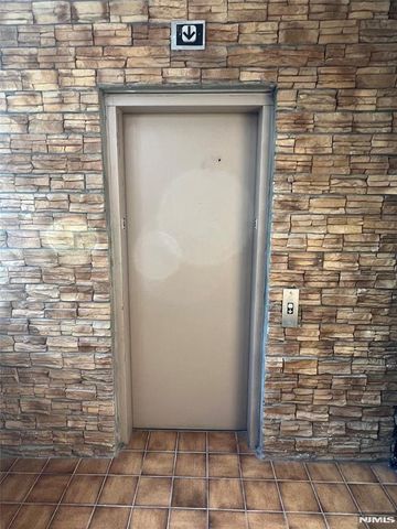 14 Broad 3, Norwood, NJ 07648