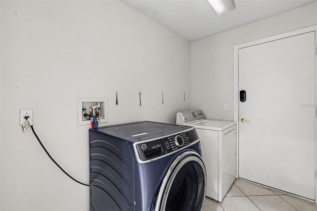 28809 WINDOVER ST, Wesley Chapel, FL 33545
