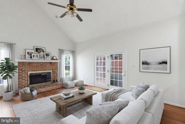 46405 ESTERBROOK CIR, Sterling, VA 20165
