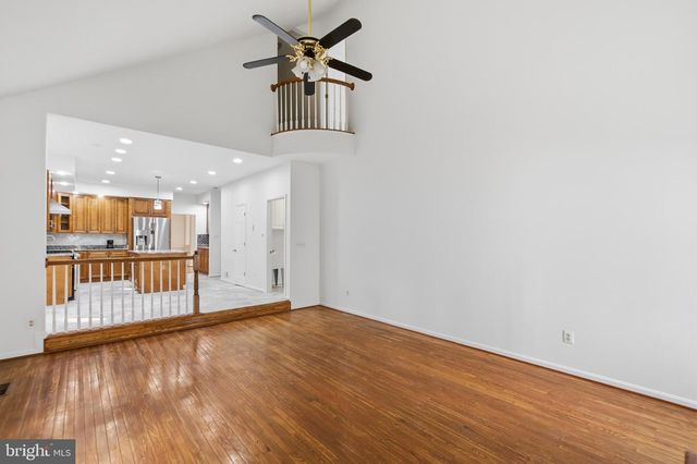 46405 ESTERBROOK CIR, Sterling, VA 20165