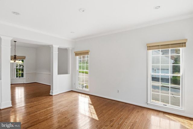 46405 ESTERBROOK CIR, Sterling, VA 20165