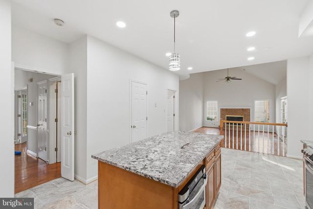 46405 ESTERBROOK CIR, Sterling, VA 20165