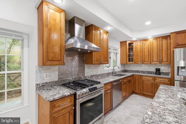 46405 ESTERBROOK CIR, Sterling, VA 20165