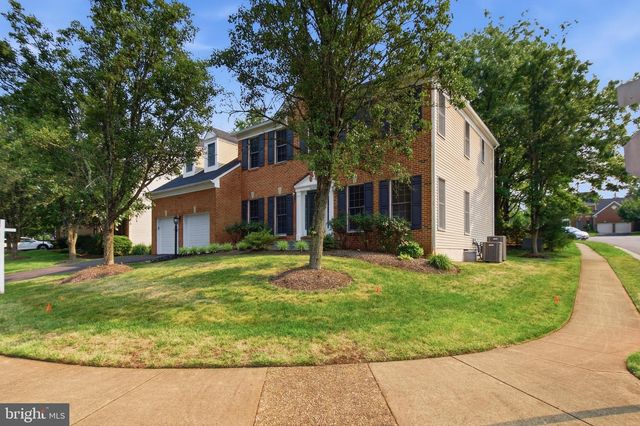 46405 ESTERBROOK CIR, Sterling, VA 20165