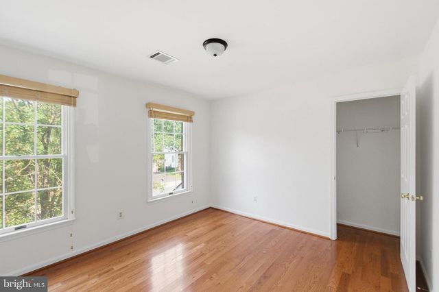 46405 ESTERBROOK CIR, Sterling, VA 20165