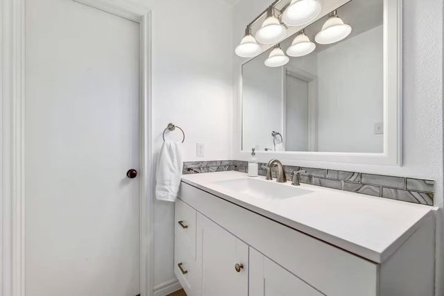 13305 Saddlebrook TRL A, Austin, TX 78729