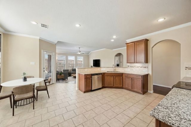 11813 Parade Drive, Frisco, TX 75036