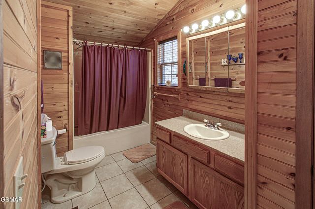4917 Latta Way, Gatlinburg, TN 37738