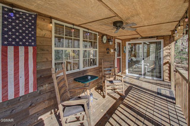 4917 Latta Way, Gatlinburg, TN 37738