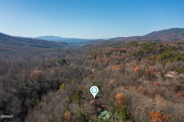 4917 Latta Way, Gatlinburg, TN 37738