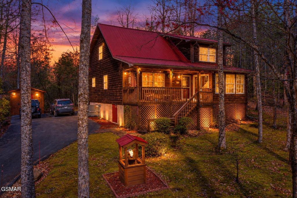 4917 Latta Way, Gatlinburg, TN 37738
