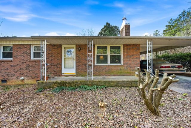 3335, 3319 E NC 10 Highway, Claremont, NC 28610