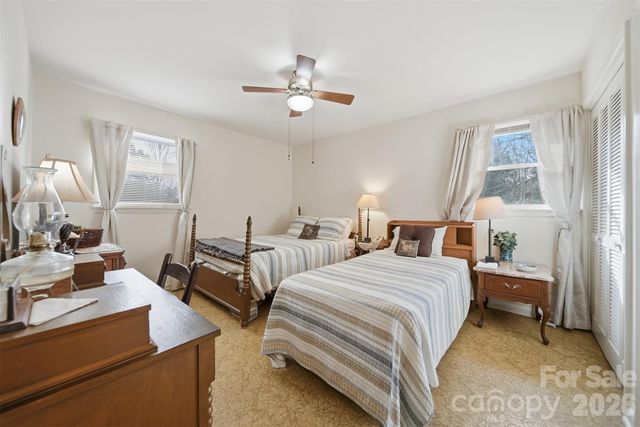 3335, 3319 E NC 10 Highway, Claremont, NC 28610