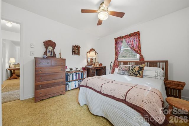 3335, 3319 E NC 10 Highway, Claremont, NC 28610