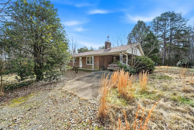 3335, 3319 E NC 10 Highway, Claremont, NC 28610