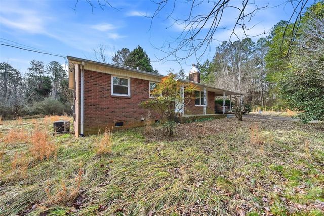 3335, 3319 E NC 10 Highway, Claremont, NC 28610