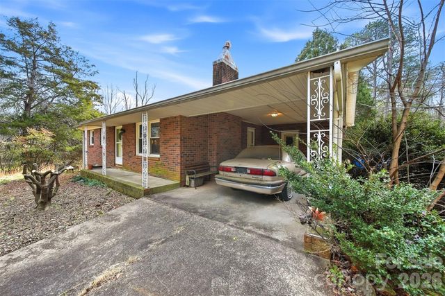 3335, 3319 E NC 10 Highway, Claremont, NC 28610