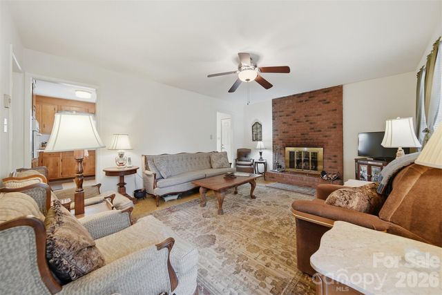 3335, 3319 E NC 10 Highway, Claremont, NC 28610