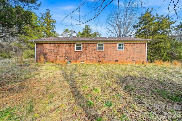 3335, 3319 E NC 10 Highway, Claremont, NC 28610