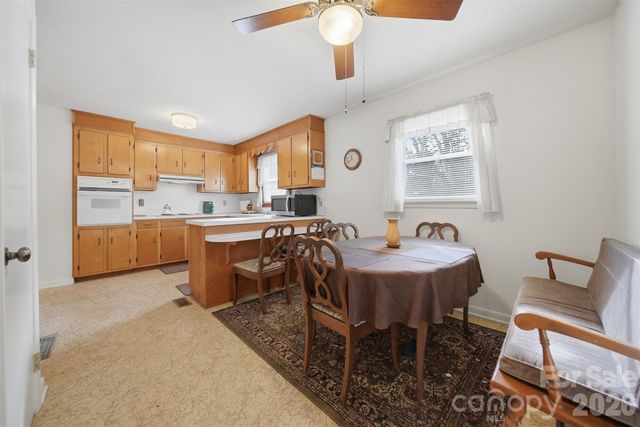 3335, 3319 E NC 10 Highway, Claremont, NC 28610