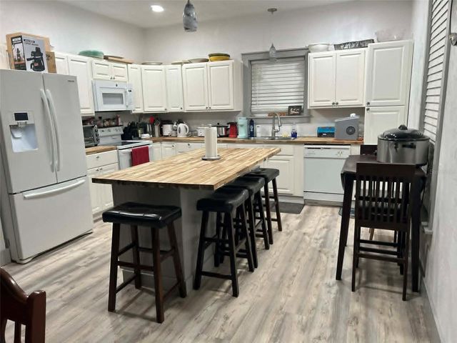 2028 OLD NEW YORK AVENUE, Deland, FL 32720