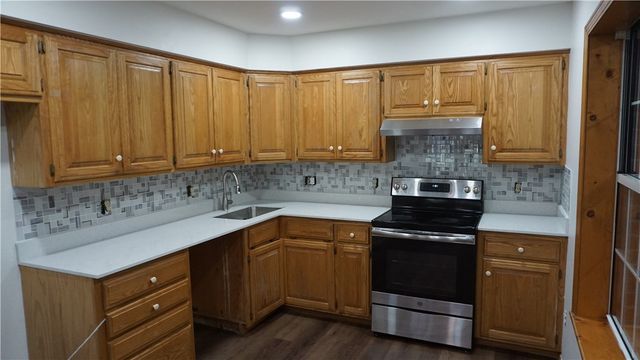 107 N Elm Springs Road, Springdale, AR 72762