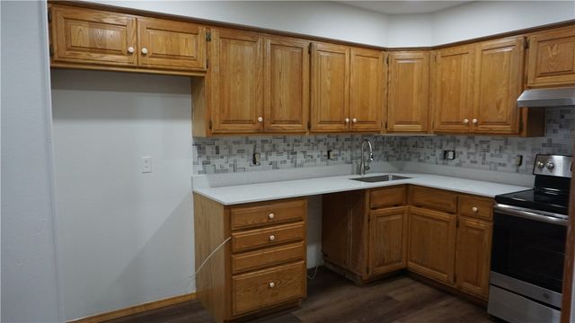 107 N Elm Springs Road, Springdale, AR 72762