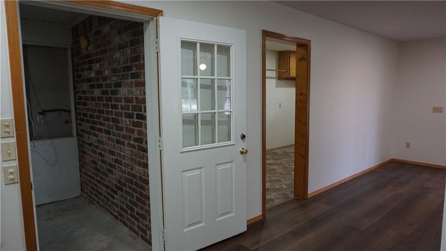 107 N Elm Springs Road, Springdale, AR 72762