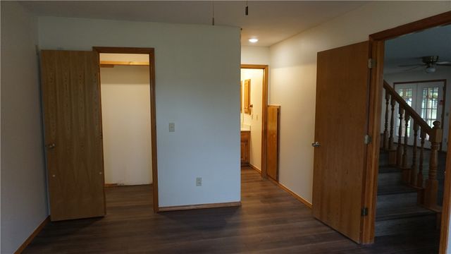 107 N Elm Springs Road, Springdale, AR 72762