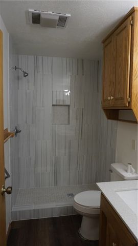 107 N Elm Springs Road, Springdale, AR 72762