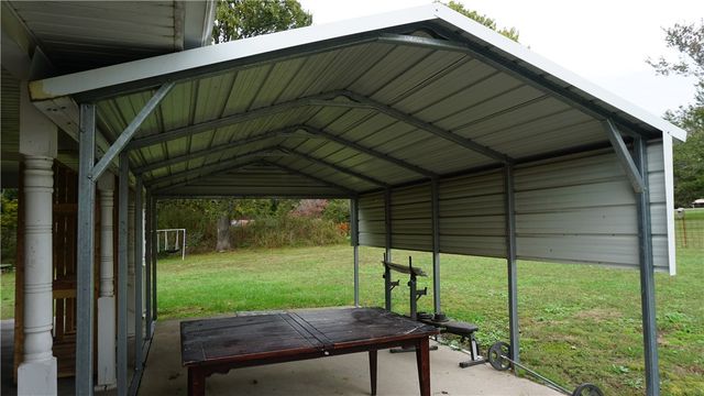 107 N Elm Springs Road, Springdale, AR 72762