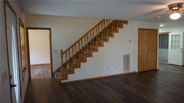 107 N Elm Springs Road, Springdale, AR 72762