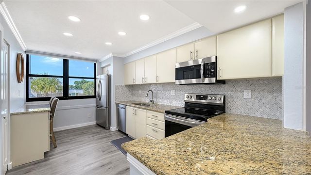 706 BAYPORT WAY 706, Longboat Key, FL 34228