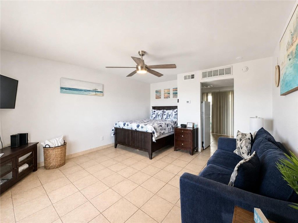 14873 Granada Dr 7, Corpus Christi, TX 78418 — photo 3