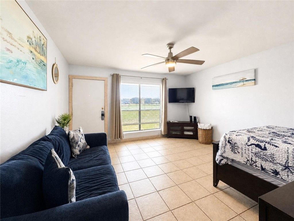 14873 Granada Dr 7, Corpus Christi, TX 78418 — photo 5