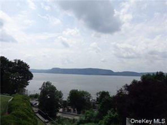 11 Hudson Pt Lane, Ossining, NY 10562