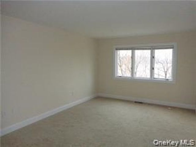 11 Hudson Pt Lane, Ossining, NY 10562
