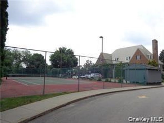 11 Hudson Pt Lane, Ossining, NY 10562