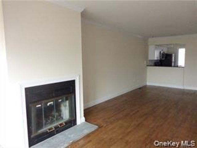 11 Hudson Pt Lane, Ossining, NY 10562