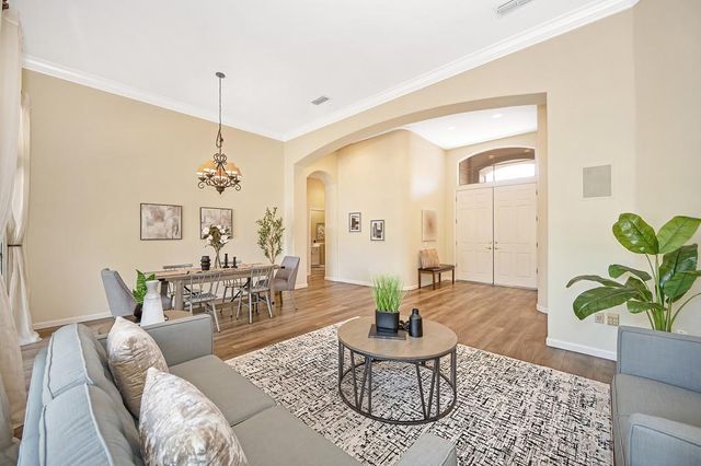 808 Dragonfly Ct, Roseville, CA 95747