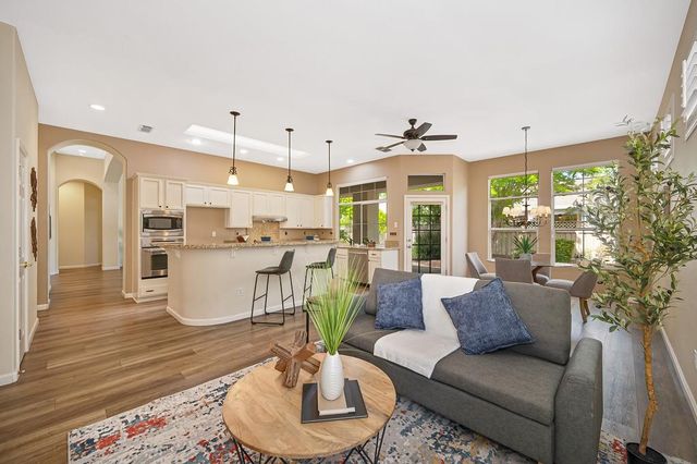 808 Dragonfly Ct, Roseville, CA 95747